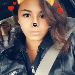 Meet your Posher, Hayley